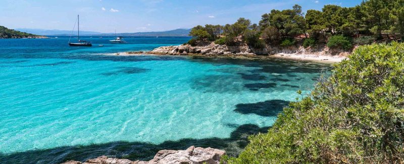 Cala-Moresca-Golfo-Aranci-Spiaggia-Beach-Porto-Cervo-Costa-Smeralda-Sardegna-Sardinia-Coast-CoastStyle-MC
